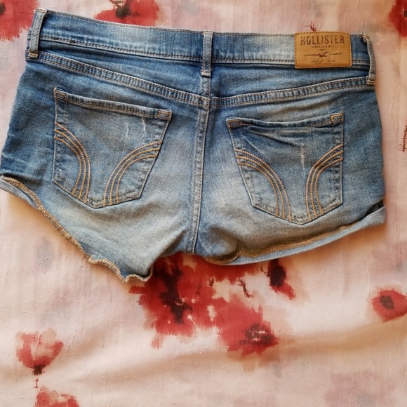 Hollister Jean shorts - Picture 2 of 4